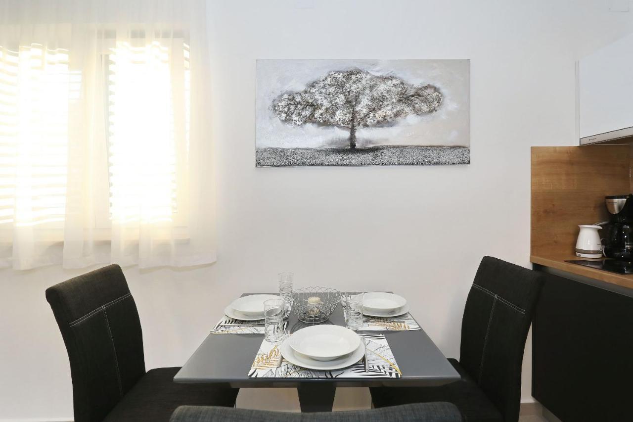 Villa Ankora 2 With Heated Pool Biograd Na Moru Extérieur photo