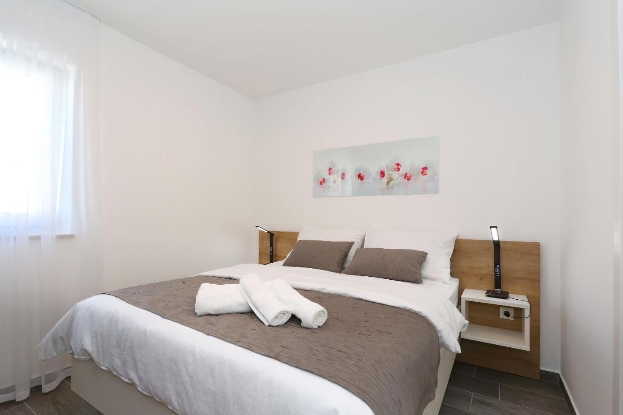 Villa Ankora 2 With Heated Pool Biograd Na Moru Extérieur photo